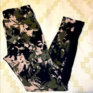 Ellie Active Leggings - Size Large